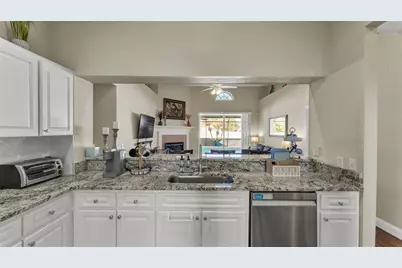 5285 English Drive, Lakeland, FL 33812 - Photo 9