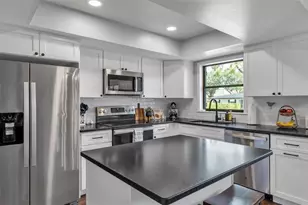 1021 Dolly Ln, Lakeland, FL 33813 - Photo 7