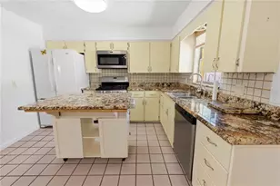 644 E Central Ave, Eagle Lake, FL 33839 - Photo 7