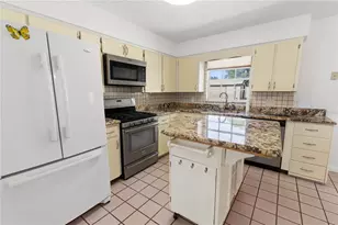 644 E Central Ave, Eagle Lake, FL 33839 - Photo 3