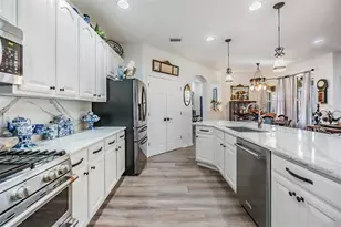 8721 Crystal Creek Ct, Land O Lakes, FL 34638 - Photo 9
