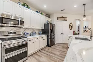 8721 Crystal Creek Ct, Land O Lakes, FL 34638 - Photo 11