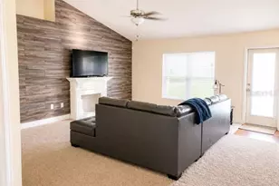 7110 Remington Oaks Loop, Lakeland, FL 33810 - Photo 9
