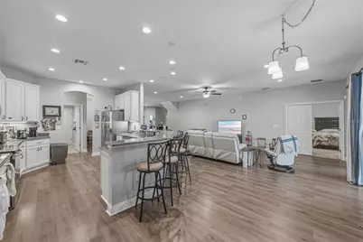 1444 Cypress View Lane, Lakeland, FL 33811 - Photo 7