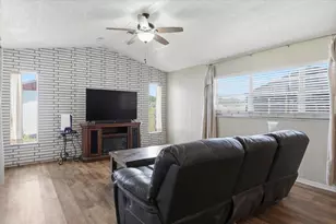 303 Karppe Rd, Plant City, FL 33567 - Photo 11