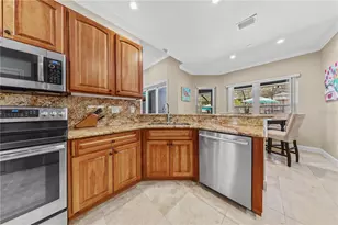 1095 W Lake Hamilton Dr, Winter Haven, FL 33881 - Photo 23