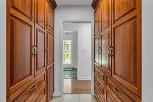 4216 Forest Hills Dr, Lakeland, FL 33813 - Photo 9