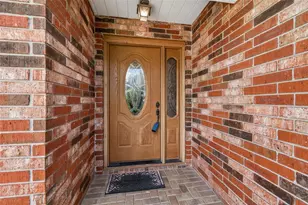 317 Greenwoods Dr, Lakeland, FL 33813 - Photo 3