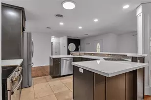 208 Prado Pl, Lakeland, FL 33803 - Photo 17