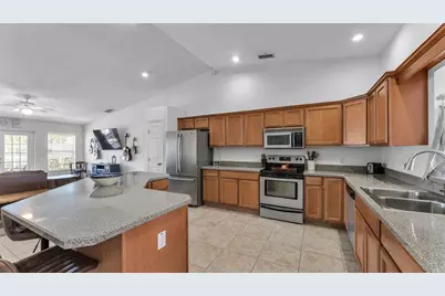 6146 Mission Drive, Lakeland, FL 33812 - Photo 7