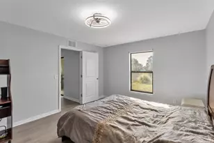 2447 Torrens Dr, Lakeland, FL 33805 - Photo 19