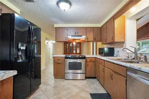 6311 Bob Head Rd, Plant City, FL 33565 - Photo 15