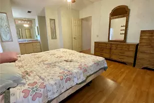35935 Tanda Cir, Zephyrhills, FL 33541 - Photo 17