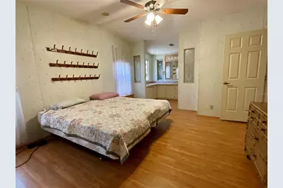 35935 Tanda Circle, Zephyrhills, FL 33541 - Photo 19