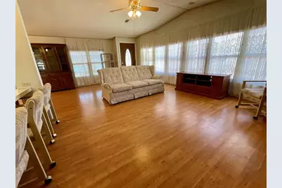 35935 Tanda Circle, Zephyrhills, FL 33541 - Photo 7