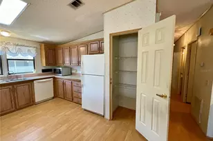 35935 Tanda Cir, Zephyrhills, FL 33541 - Photo 13