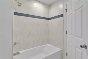 7225 Hileman Dr E, Lakeland, FL 33810 - Photo 11