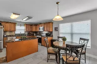 6929 Bently Dr, Lakeland, FL 33809 - Photo 5