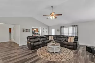 6929 Bently Dr, Lakeland, FL 33809 - Photo 11