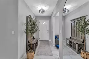 1522 Hallam Dr, Lakeland, FL 33813 - Photo 5