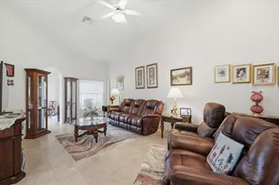 6845 Shimmering Dr, Lakeland, FL 33813 - Photo 13