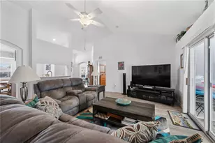 217 Oak Crossing Blvd, Auburndale, FL 33823 - Photo 9