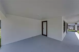 2428 Mosswood Ln, Lakeland, FL 33801 - Photo 9