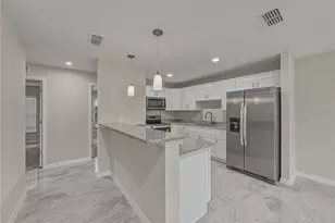 2428 Mosswood Ln, Lakeland, FL 33801 - Photo 11