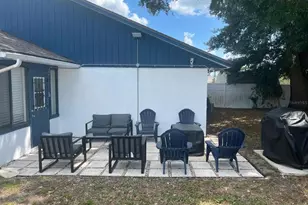 202 Village View Ln, Lakeland, FL 33809 - Photo 9