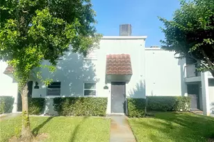 2864 Somerset Park Dr, Tampa, FL 33613 - Photo 1