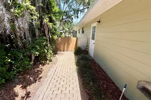 6322 Oak Square E, Lakeland, FL 33813 - Photo 7
