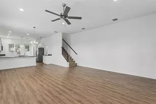 1031 E Lime St, Lakeland, FL 33801 - Photo 3