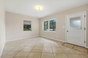 2437 Jungle St, Lakeland, FL 33801 - Photo 3