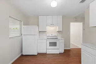 2437 Jungle St, Lakeland, FL 33801 - Photo 7