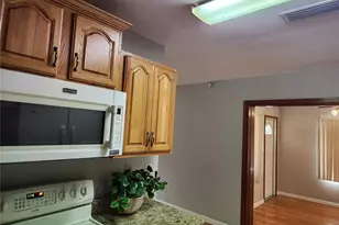 2621 Canal Dr N, Lakeland, FL 33801 - Photo 7