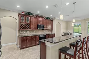 1950 Via Lago Dr, Lakeland, FL 33810 - Photo 9