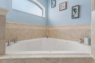 5223 White Egret Ln, Lakeland, FL 33811 - Photo 9