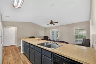 1317 Periwinkle Ct, Lakeland, FL 33811 - Photo 15