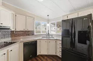 1603 Foxway Dr, Lakeland, FL 33810 - Photo 11