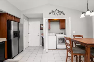5525 Club Hill E, Lakeland, FL 33813 - Photo 25