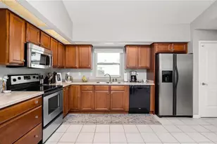 5525 Club Hill E, Lakeland, FL 33813 - Photo 21