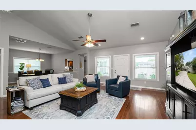 5525 Club Hill E, Lakeland, FL 33813 - Photo 11