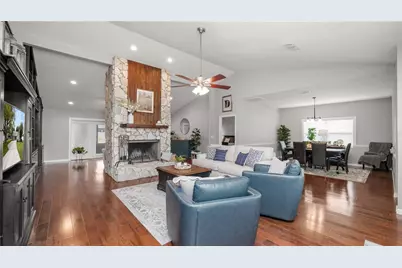 5525 Club Hill E, Lakeland, FL 33813 - Photo 5