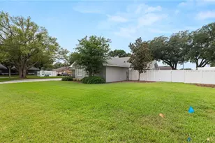 5525 Club Hill E, Lakeland, FL 33813 - Photo 57