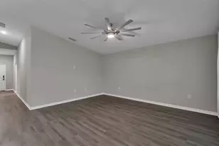 4553 White Marble Ct, Lakeland, FL 33811 - Photo 9