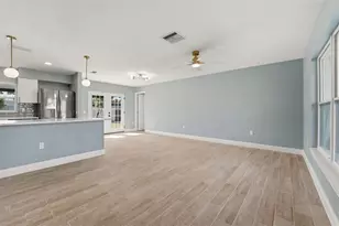 3356 Plantation Pl, Sarasota, FL 34231 - Photo 3