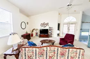 1430 Walden Oaks Pl, Plant City, FL 33563 - Photo 5