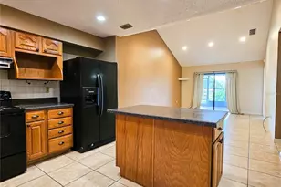 259 Village View Ln, Lakeland, FL 33809 - Photo 7