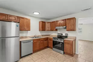 5637 Cherry Wood Cir, Lakeland, FL 33811 - Photo 5