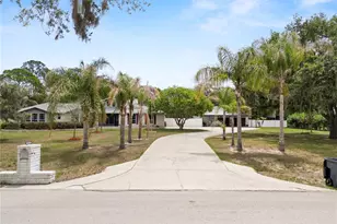 6230 Forestwood Dr W, Lakeland, FL 33811 - Photo 3